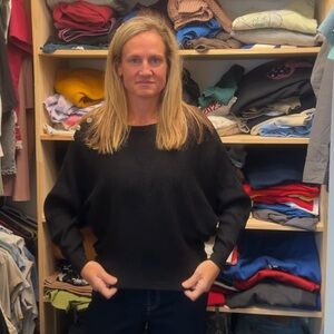 Faith & Zoe Black Women's Sweater